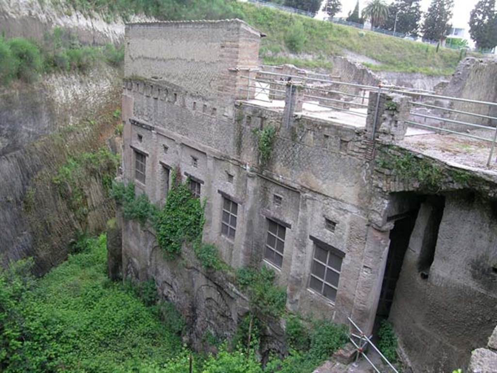 Ins. Or. I.2, Herculaneum. May 2005. Looking south-west towards the “tower room” before renovation.
Photo courtesy of Nicolas Monteix.